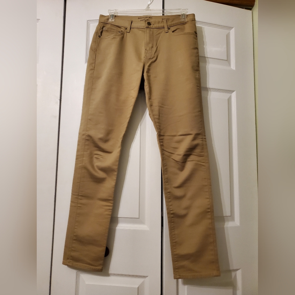 Men's Banana Republic Khaki Travel Jean 32 x 34 Athletic Fit